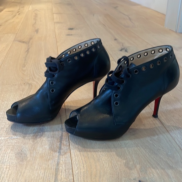 AUTHENTIC CHRISTIAN LOUBOUTIN BOOTIES - Picture 8 of 16